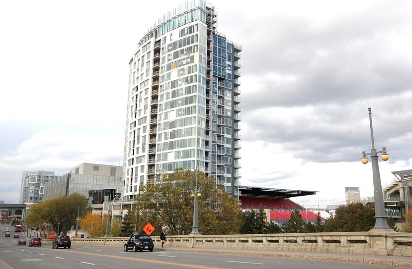 1st image of 1035 Bank St #904