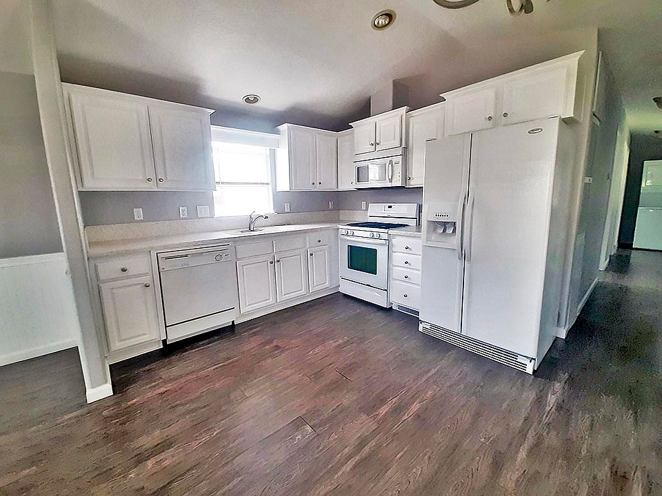 1st image of 21851 Newland St Space 7