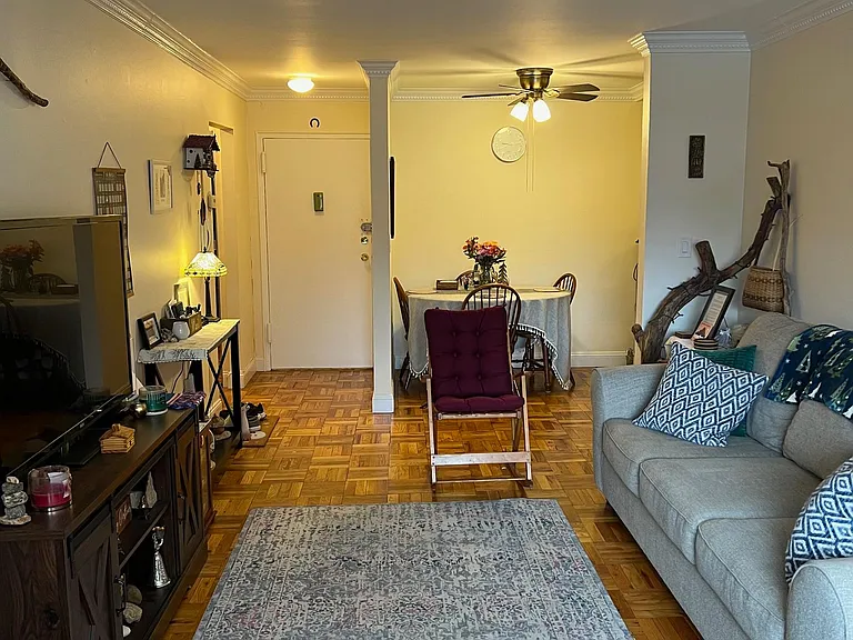 838 Pelhamdale Ave #2K — Photo 7