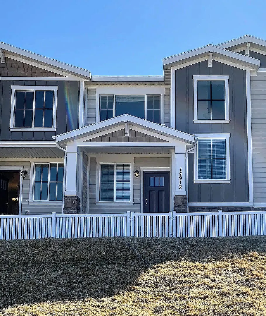 Price Drop 3 Bed/3.5 Bath Town Home for Rent in Bluffdale! — Photo 1
