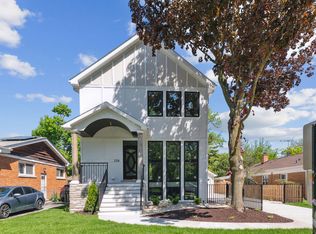 170 W Burlington St, Riverside, IL 60546