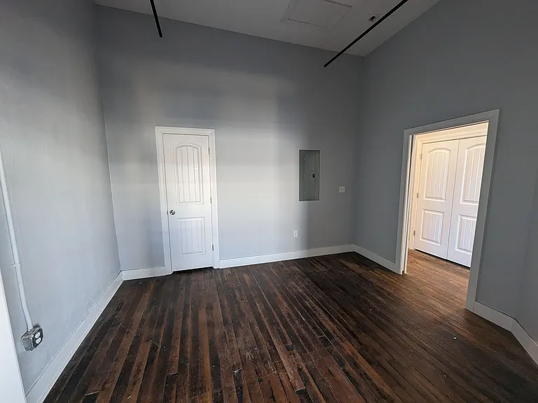 286 E Main St #B — Photo 3