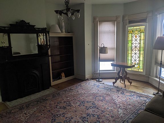 Floor to ceiling bay windows