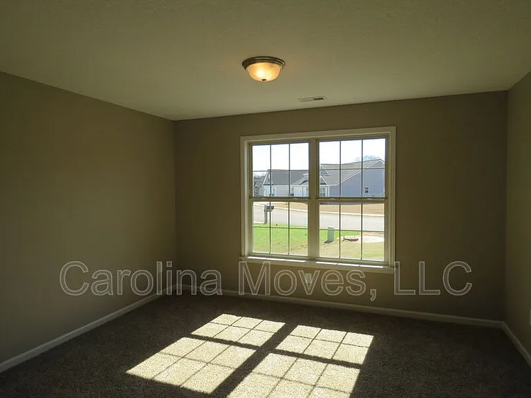 454 Peaksview Dr — Photo 11