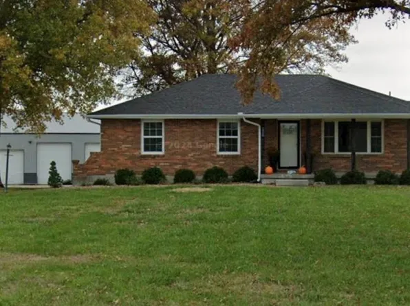 18275 182nd St, Tonganoxie, KS 66086