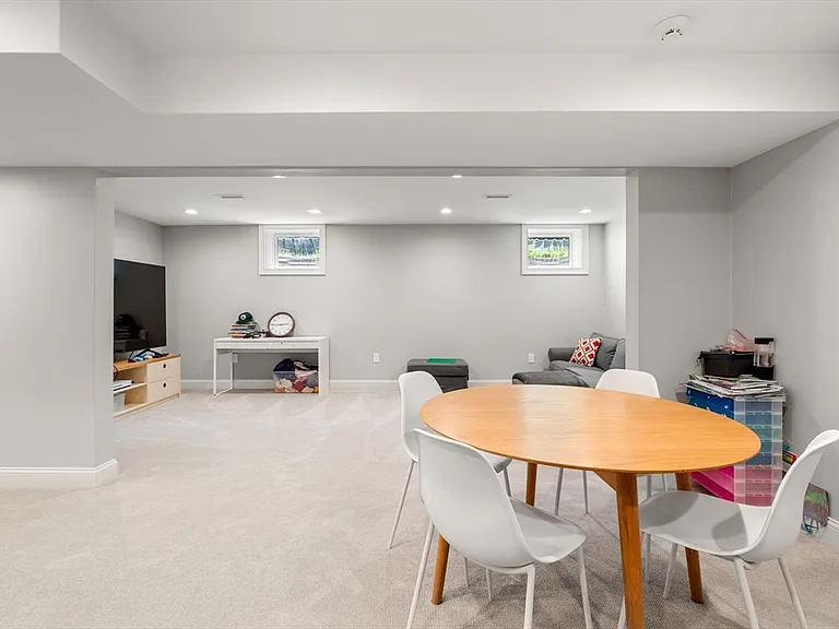 78 Waban Park #78 — Photo 9