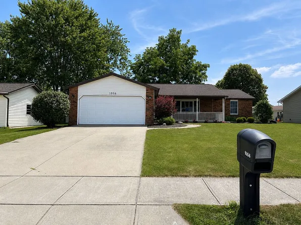 1006 Independence Dr, Wapakoneta, OH 45895