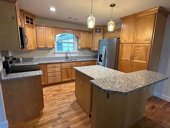 14th image of this home