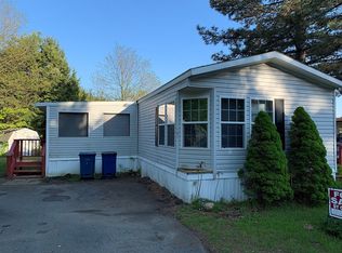 102 Martindale Ct, Halfmoon, NY 12065