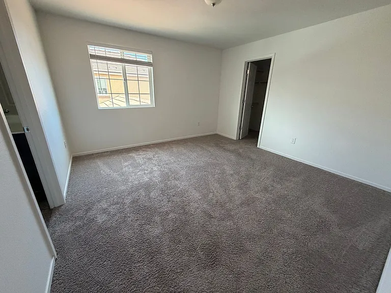 9752 Silver Dollar Ln — Photo 21
