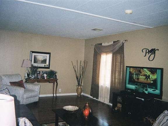 2nd image of 305 Rodgers St #305