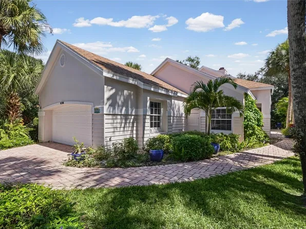 8814 Lakeside Cir, Vero Beach, FL 32963