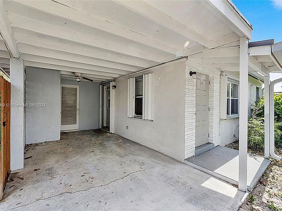 4th image of 3120 NE 12th Ter