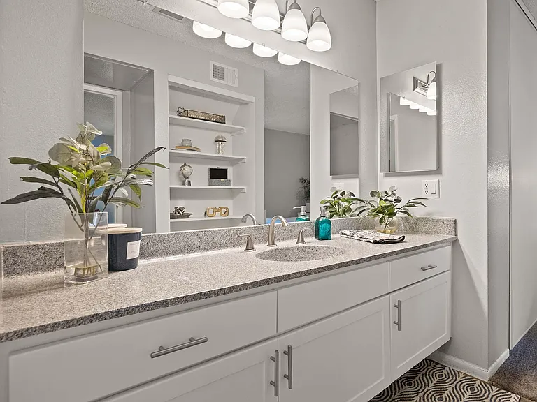 Brookwood Apartments — Photo 13