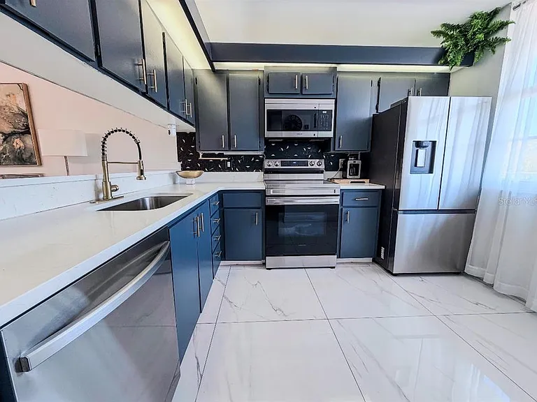 3635 Whitehall Dr #401 — Photo 13