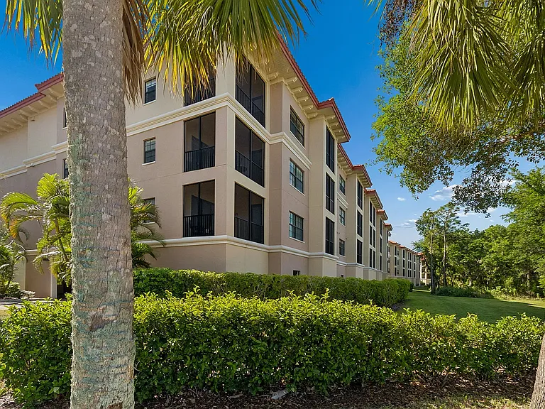 7702 Lake Vista Ct #202 — Photo 75