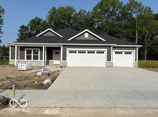 824 S Hoke St, Frankfort, IN 46041