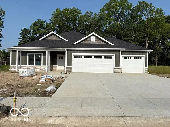 824 S Hoke St, Frankfort, IN 46041