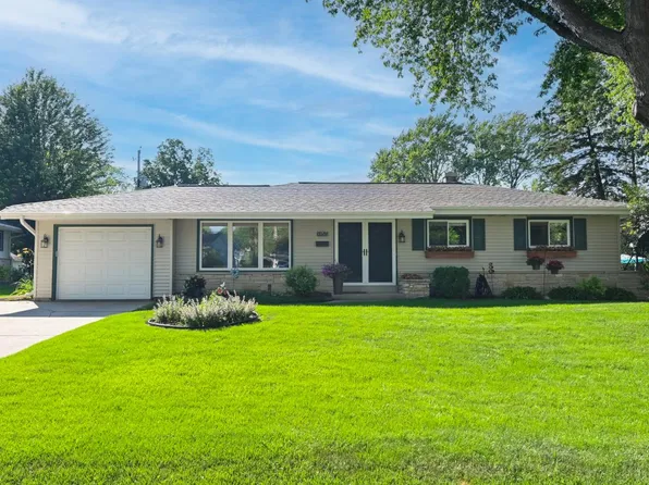 W173N9513 Joper ROAD, Menomonee Falls, WI 53051