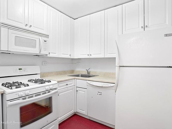 3rd image of 77 Livingston St #2H