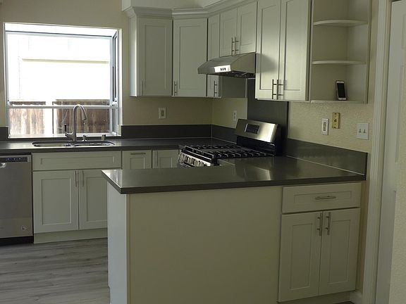 3rd image of 1438 Cuciz Ln