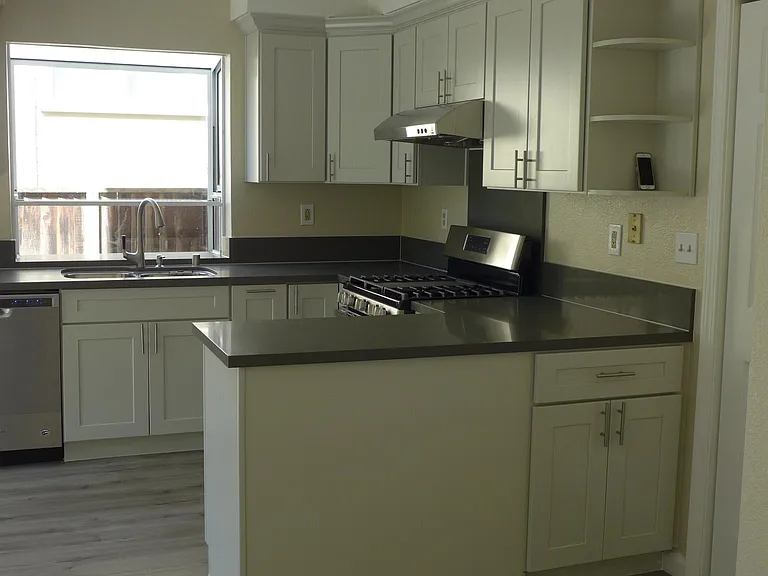 1438 Cuciz Ln — Photo 3