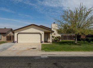 1417 Sherwood Way, Madera, CA 93638