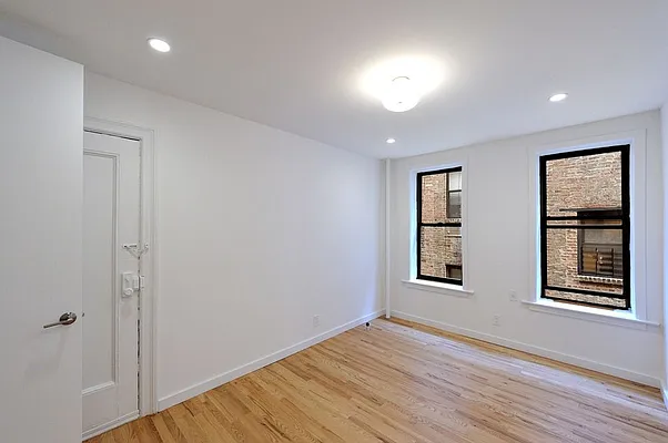 Rented by Aether Property Group | media 8