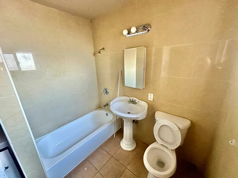 10671 Tibbs Cir — Photo 9