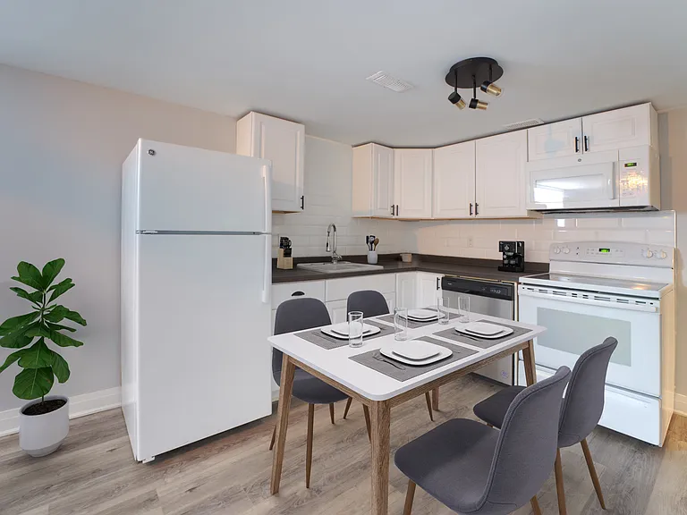 258 Kingscourt Ave #2 — Photo 9