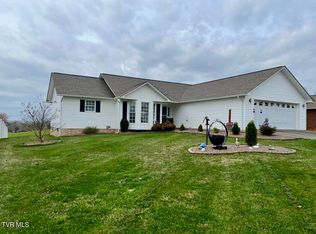 215 Navajo Trl, Church Hill, TN 37642