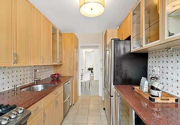 4th image of 401 E 86th St APT 20H