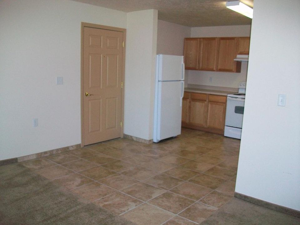 kitchen/entry