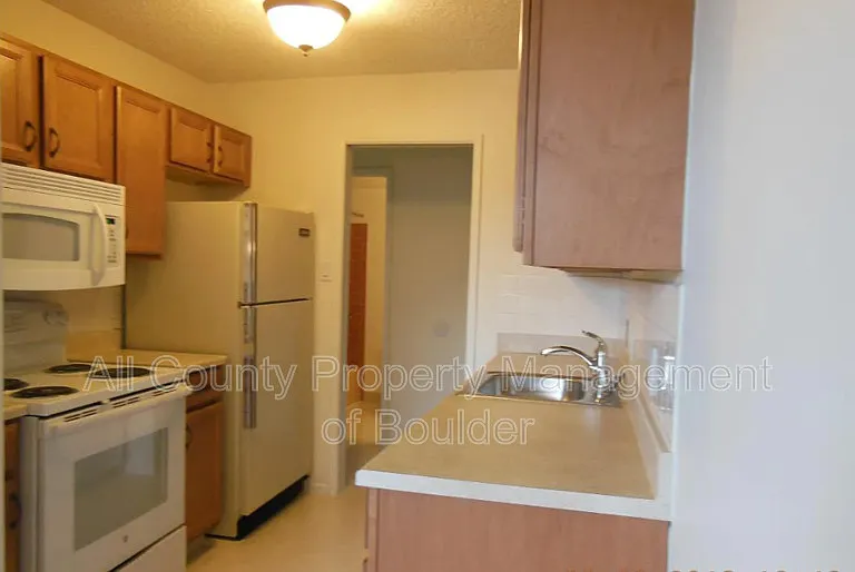 850 20th St #706 — Photo 2