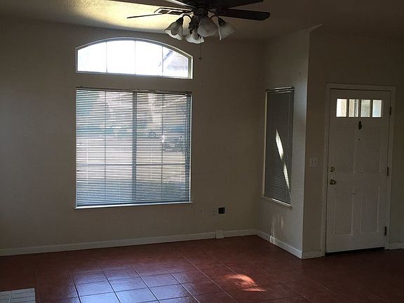 2nd image of 912 E Julia Way