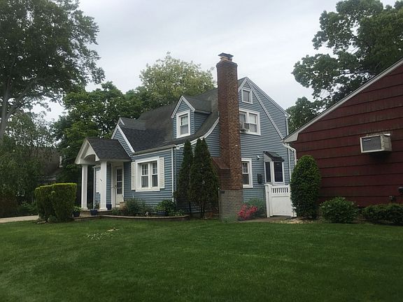 4th image of 582 Rose Blvd
