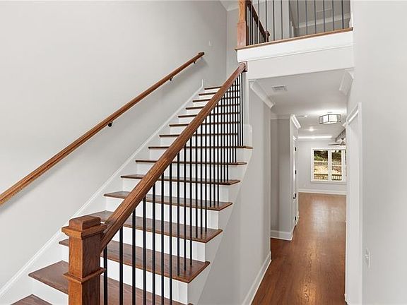 4th image of 222 Trecastle Sq #21