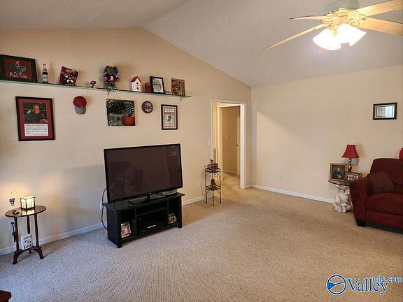 4th image of 205 Oakhill Dr