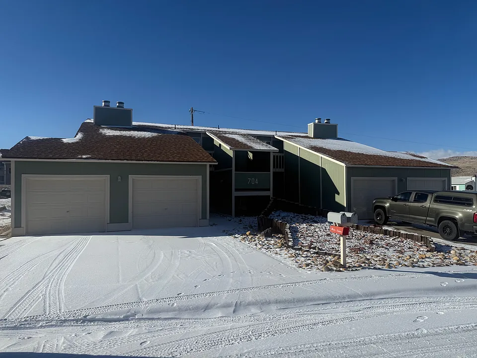 704 Miller Ct