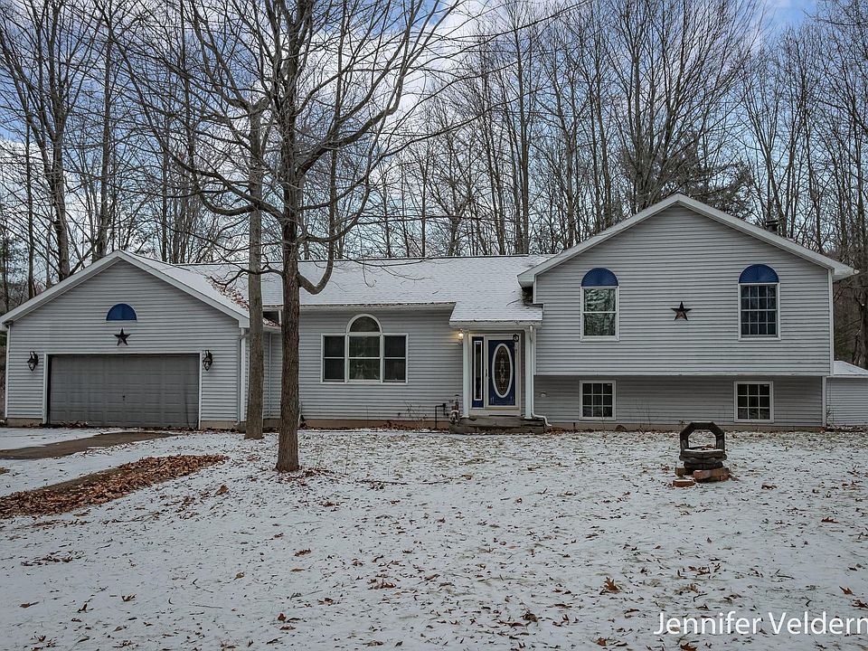 1st image of 3351 Poplar Hills Dr NE