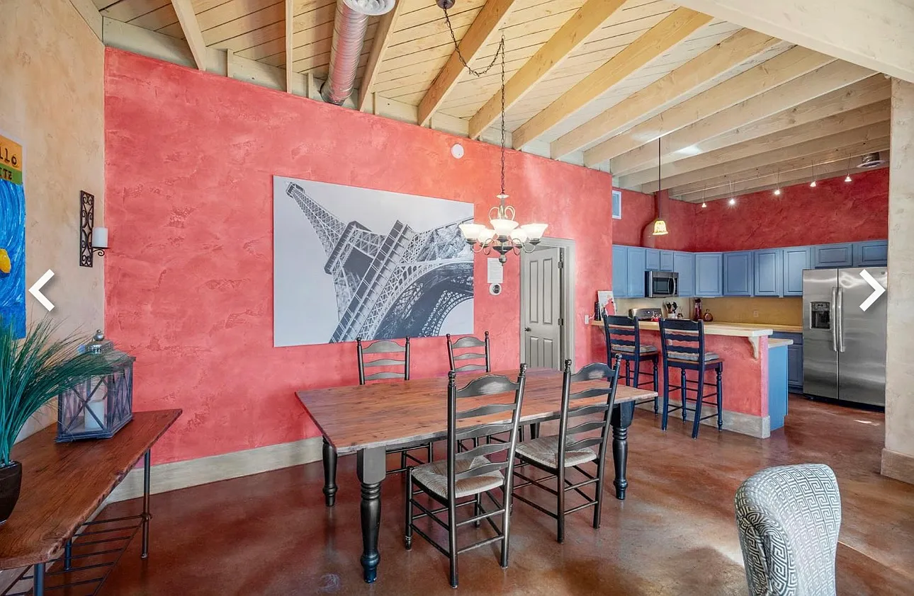 1 bed, 950 sqft, $2,100 — Photo 4
