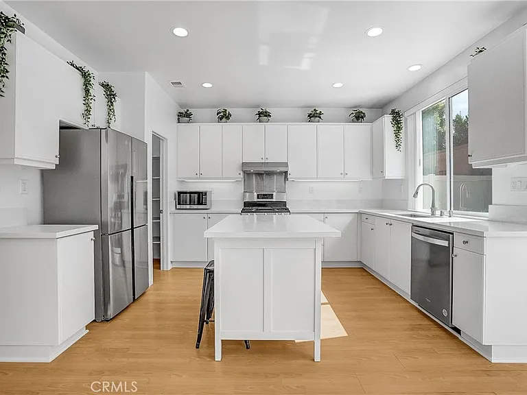 76 Millbrook — Photo 12