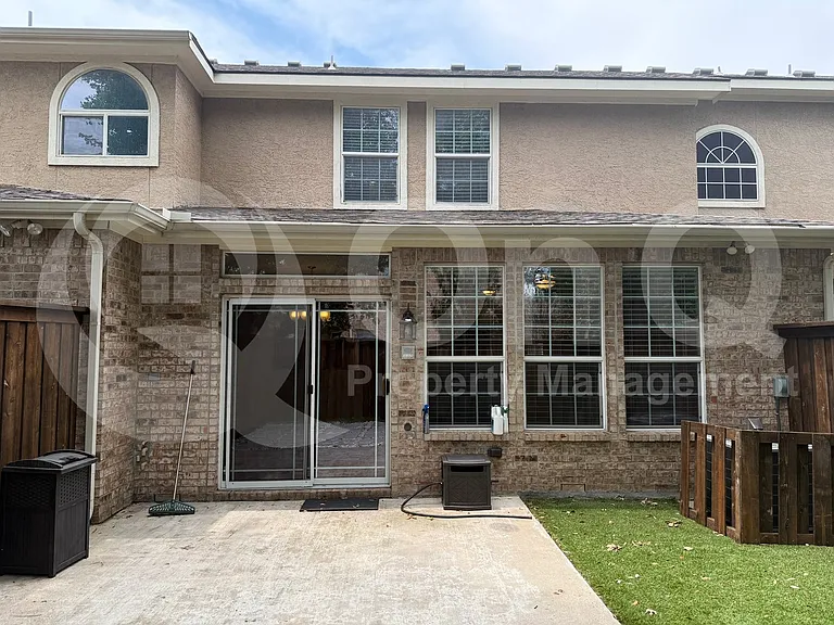 6306 Cedar Falls Dr — Photo 4