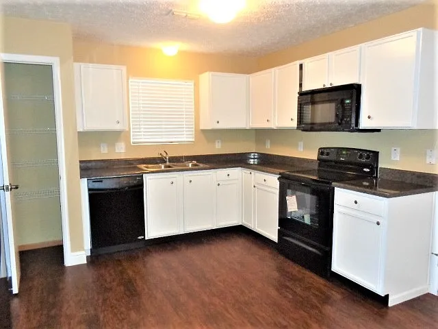 Building Photo - 5364 Sturgis Dr