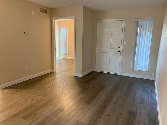 4th image of 5445 Marconi Ave #5