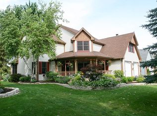 187 Mainsail Dr, Grayslake, IL 60030