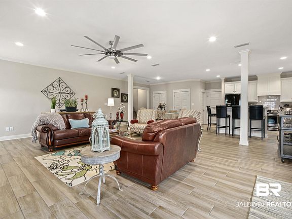 4th image of 8889 Lake View Ct