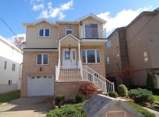 459 Manhattan St, Staten Island, NY 10307