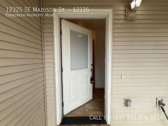 4th image of 12325 SE Madison St Unit 12325