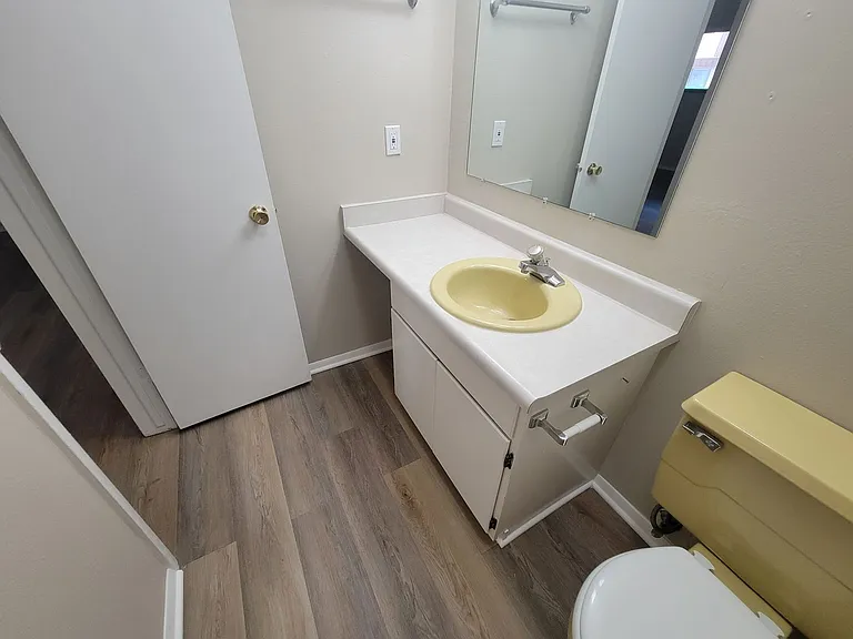 500 Manhattan Dr #D1 — Photo 17